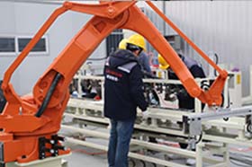 工業焊接機器人廠家技術安裝調試機器人