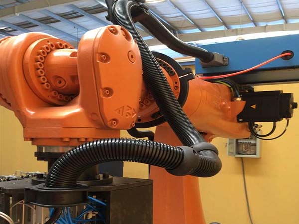 焊接機器人廠家提醒您：機器停機后該注意什么？